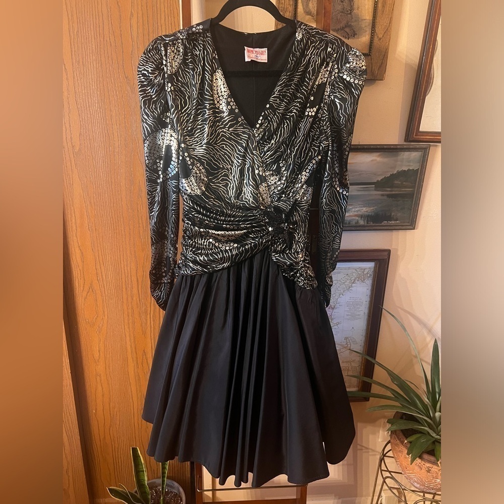 Diamond's Run by Wayne Diamond, Vintage 1980s
Cocktail Gown